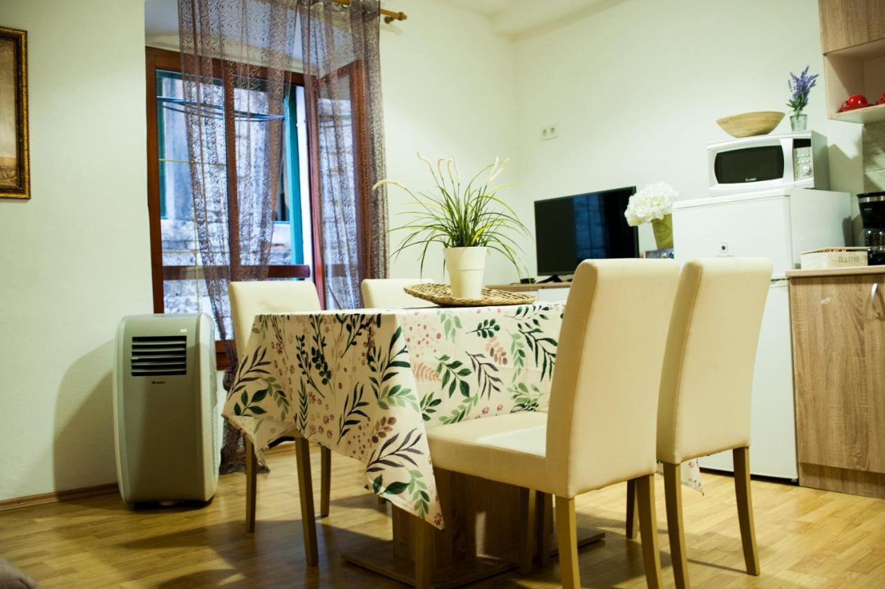 Apartman Flower Σίμπενικ Εξωτερικό φωτογραφία