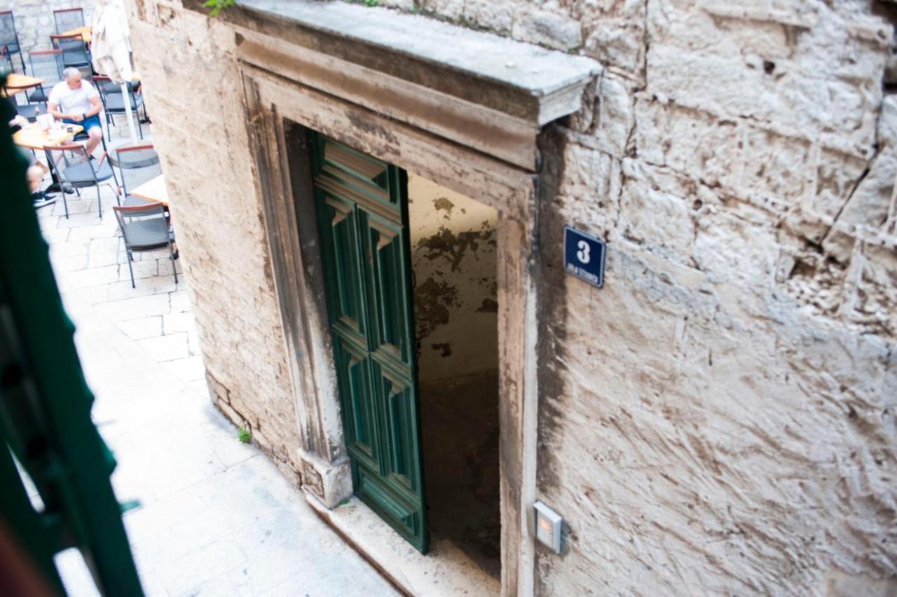 Apartman Flower Σίμπενικ Εξωτερικό φωτογραφία